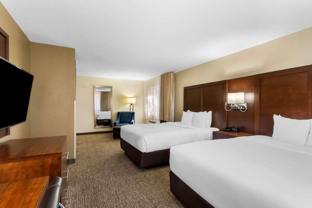 Comfort Inn & Suites Greeley Room photo